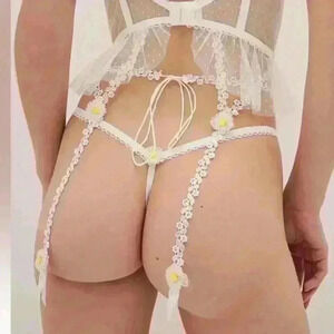 New with tags For Love and Lemons daisy yellow white thong xs